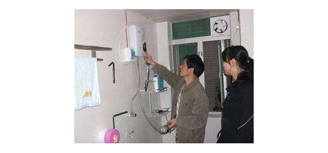 鄭州神州熱水器售后報(bào)修電話現(xiàn)場維修